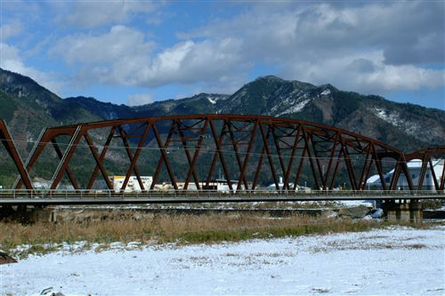 耐候性鋼の鉄道橋の写真5